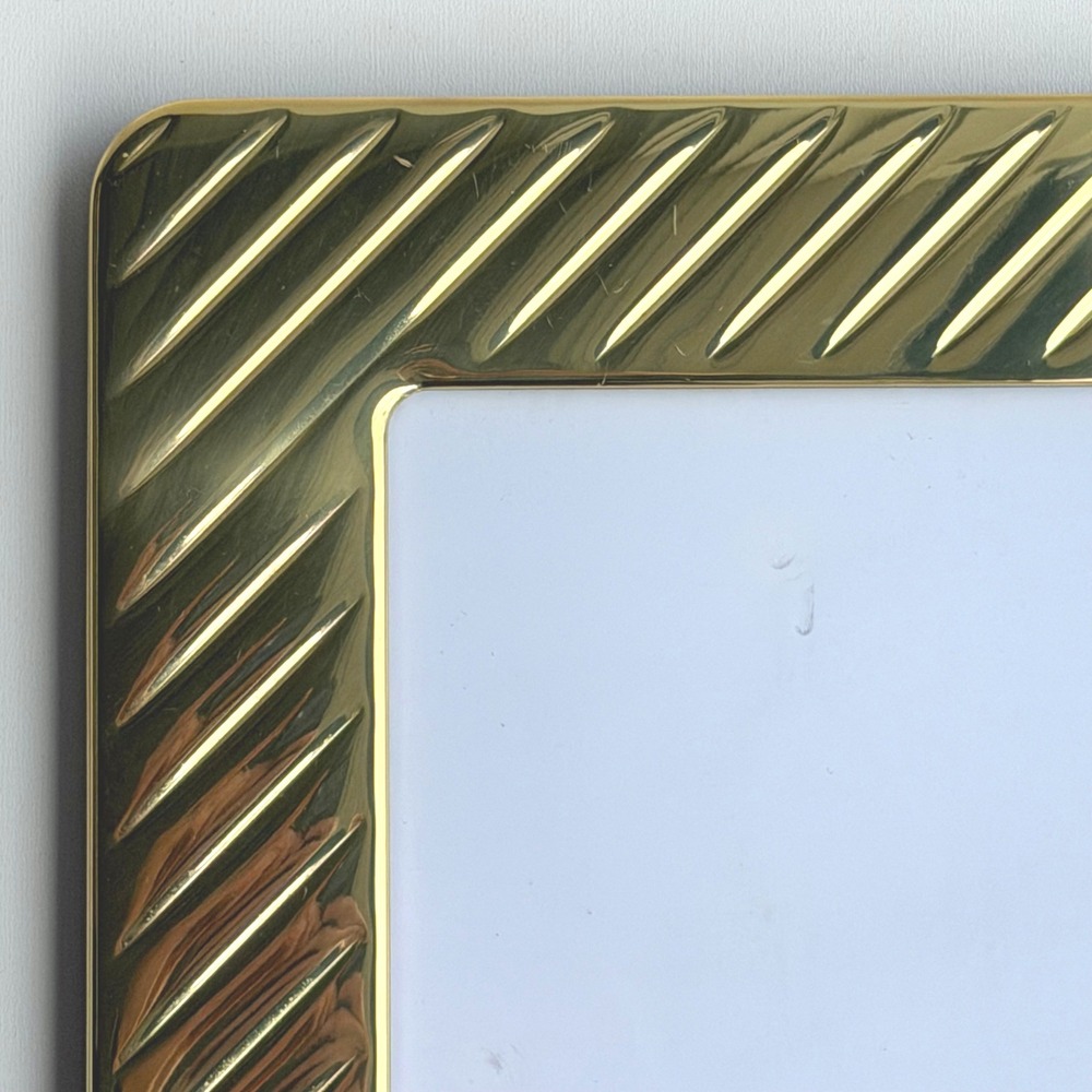 Vintage Picture Frame 5x7 Gold‎ Ribbed Brass Old World Ornate French Cottagecore